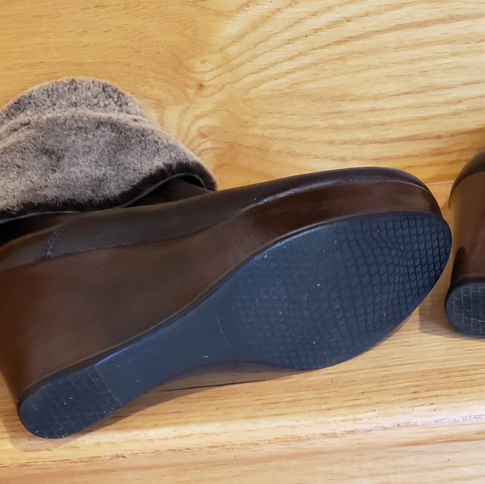 Stuart  Weitzman Genuine  Shirling winter boots - Picture 7 of 8